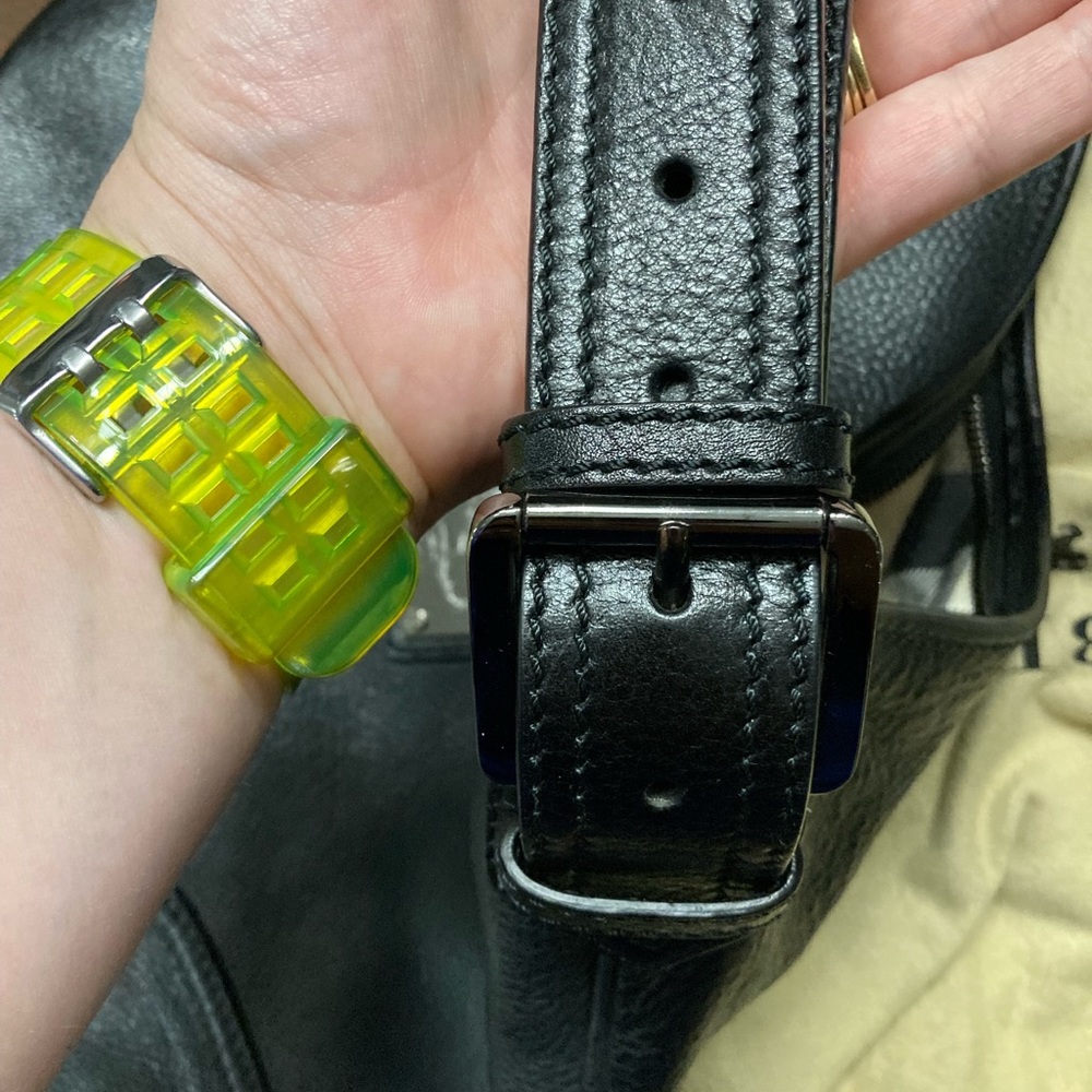 Authentic large Burberry bag never worn with dust bag - Picture 5 of 7